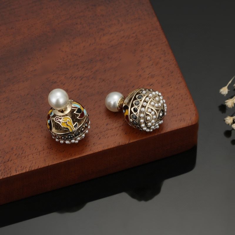 chr1st1an D10r earrings